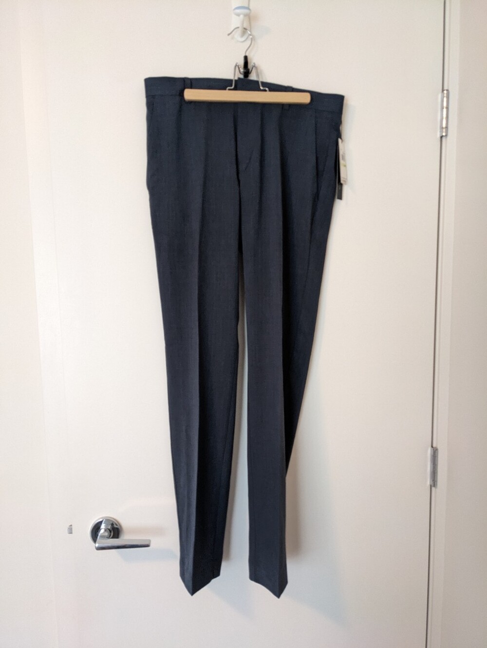 NWT Perry Ellis very slim stretch slacks